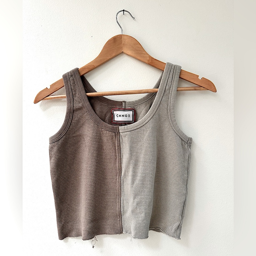 CHNGE Color Block Waffle Crop Tank Top brown and gray two tone